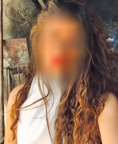 Antonia, 32