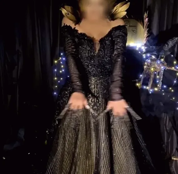 Emma, 36