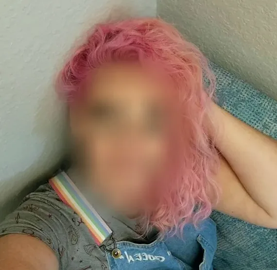 Greta, 28