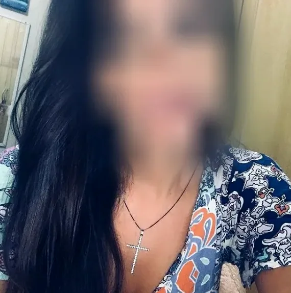 Melina, 38