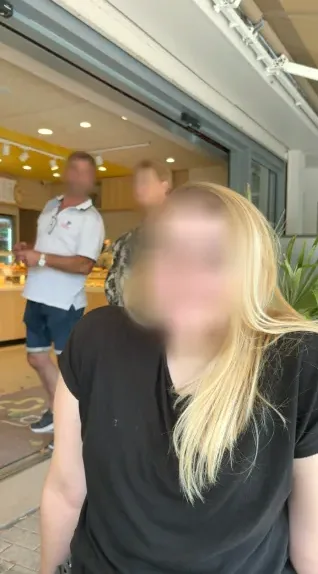 Mira, 21