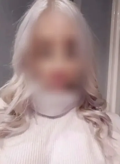 Neele, 30