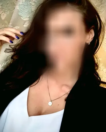 Sina, 33