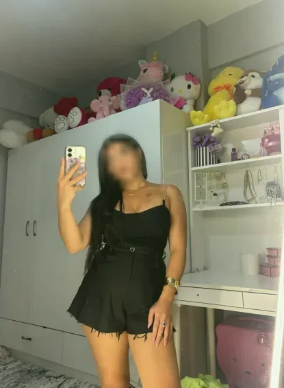 Wiebke, 27